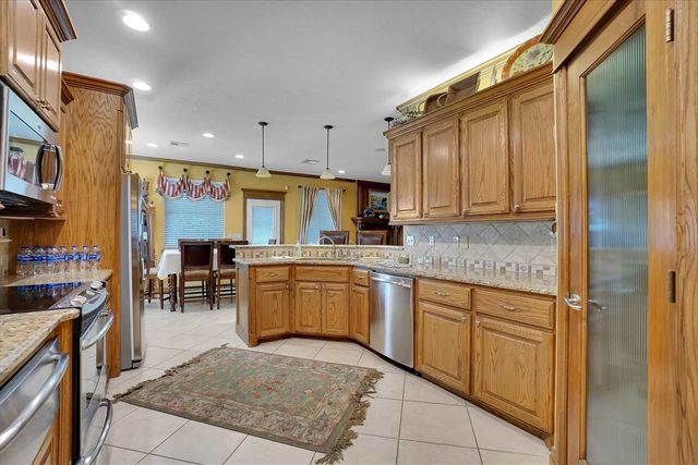 3602 NW Julie Dr, Lawton, OK 73505