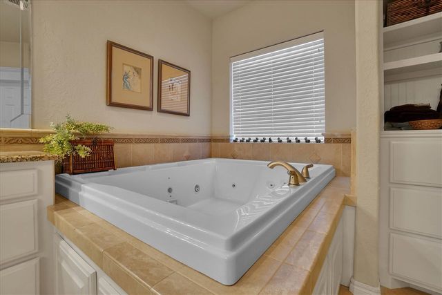 3602 NW Julie Dr, Lawton, OK 73505