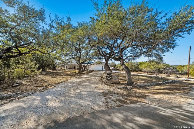 852 Crossbow, Canyon Lake, TX 78133