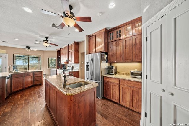 852 Crossbow, Canyon Lake, TX 78133