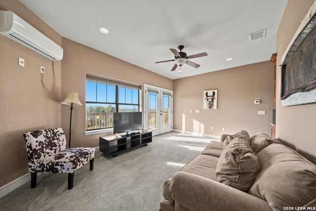 852 Crossbow, Canyon Lake, TX 78133