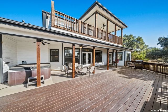 852 Crossbow, Canyon Lake, TX 78133