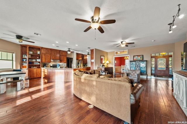 852 Crossbow, Canyon Lake, TX 78133