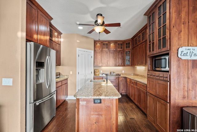 852 Crossbow, Canyon Lake, TX 78133