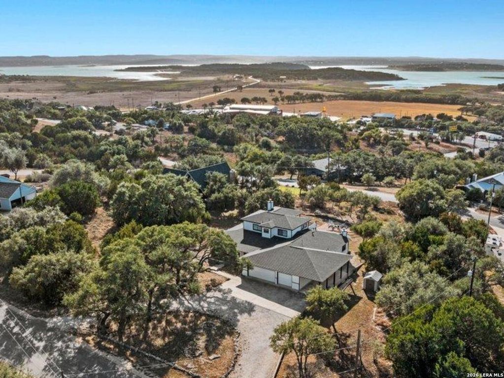 852 Crossbow, Canyon Lake, TX 78133