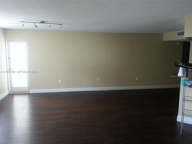 2750 NE 183rd Street 2607, Aventura, FL 33160