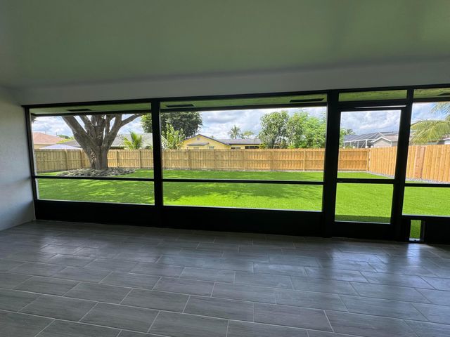 158 Cordoba Circle, Royal Palm Beach, FL 33411
