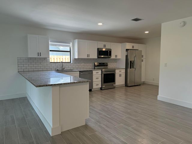 158 Cordoba Circle, Royal Palm Beach, FL 33411