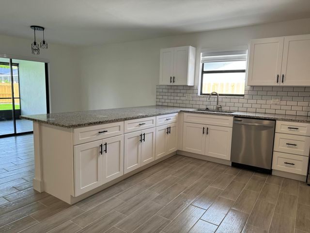 158 Cordoba Circle, Royal Palm Beach, FL 33411