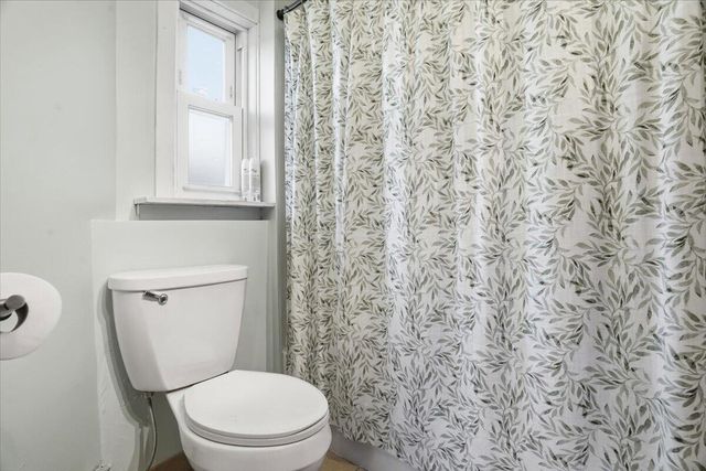 7704 40th AVENUE, Kenosha, WI 53142