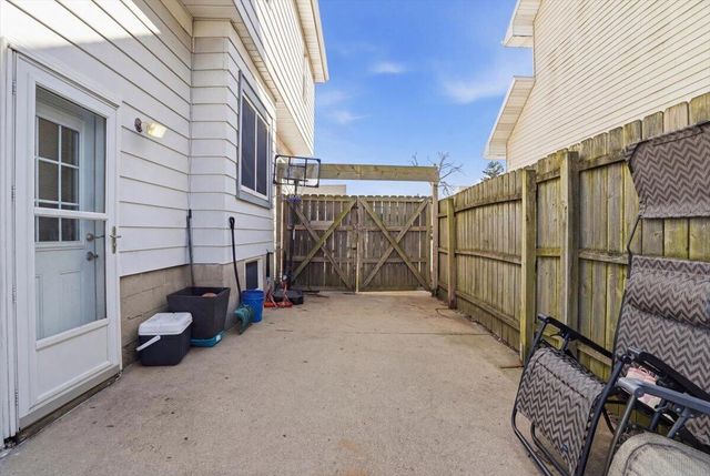 7704 40th AVENUE, Kenosha, WI 53142