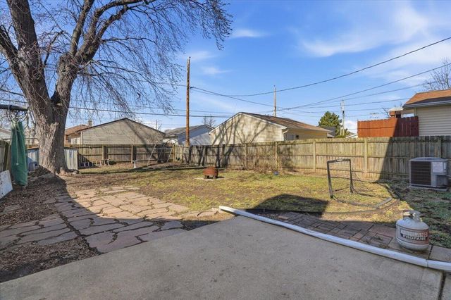 7704 40th AVENUE, Kenosha, WI 53142