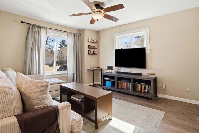 7704 40th AVENUE, Kenosha, WI 53142