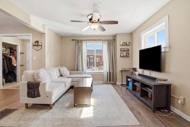 7704 40th AVENUE, Kenosha, WI 53142