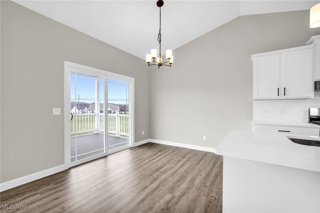 482 Meadow Trail SW, Hartville, OH 44632