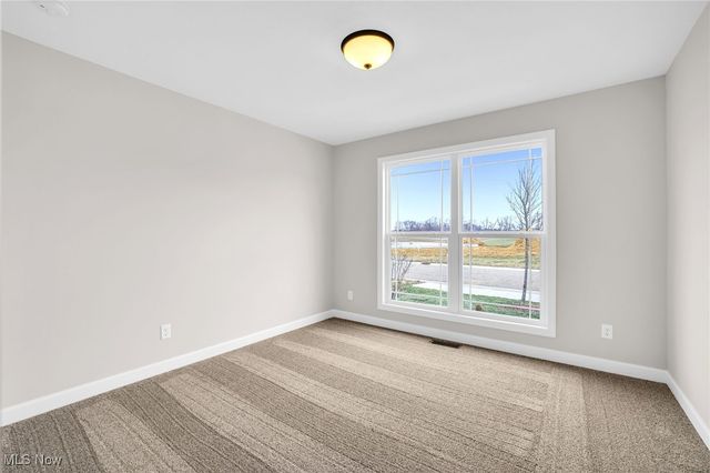 482 Meadow Trail SW, Hartville, OH 44632