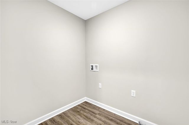 482 Meadow Trail SW, Hartville, OH 44632