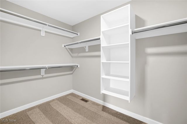 482 Meadow Trail SW, Hartville, OH 44632