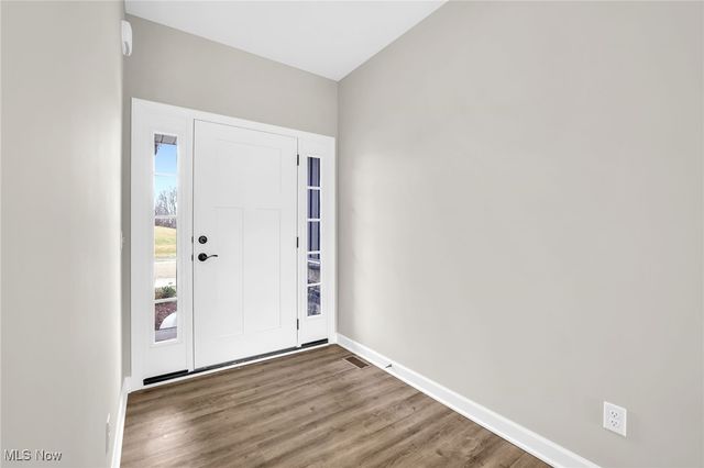 482 Meadow Trail SW, Hartville, OH 44632