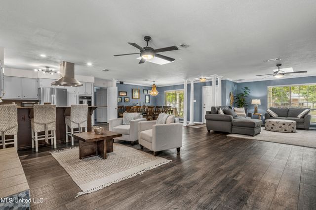 10 Wenmar Avenue, Pass Christian, MS 39571