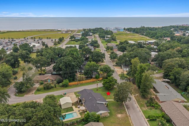 10 Wenmar Avenue, Pass Christian, MS 39571