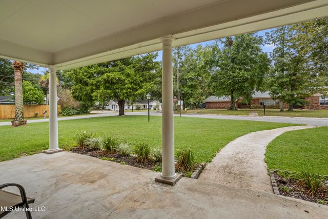 10 Wenmar Avenue, Pass Christian, MS 39571