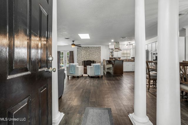 10 Wenmar Avenue, Pass Christian, MS 39571