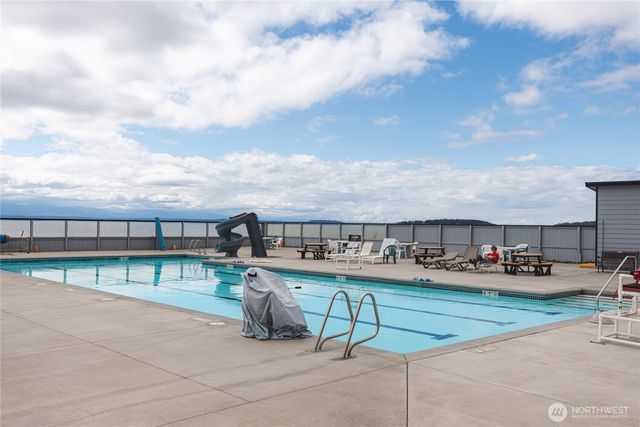 1386 Admirals Drive, Oak Harbor, WA 98277