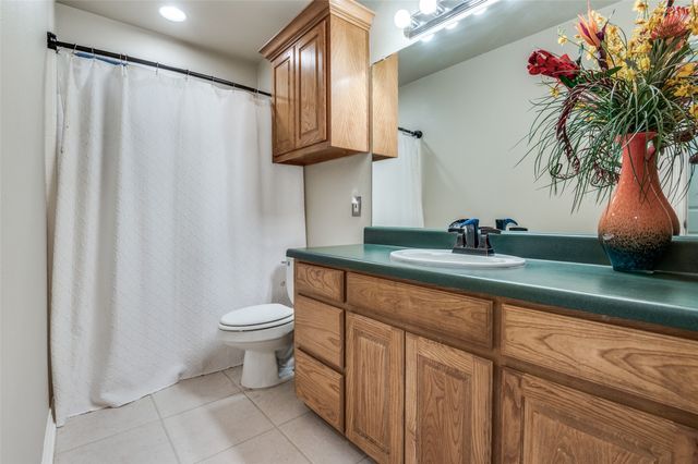 904 Martin, Italy, TX 76651