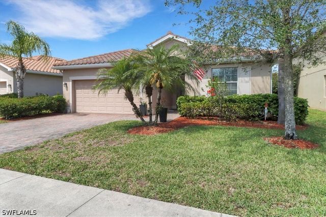 2391 Heydon CIR E, Naples, FL 34120