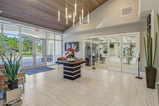 2391 Heydon CIR E, Naples, FL 34120
