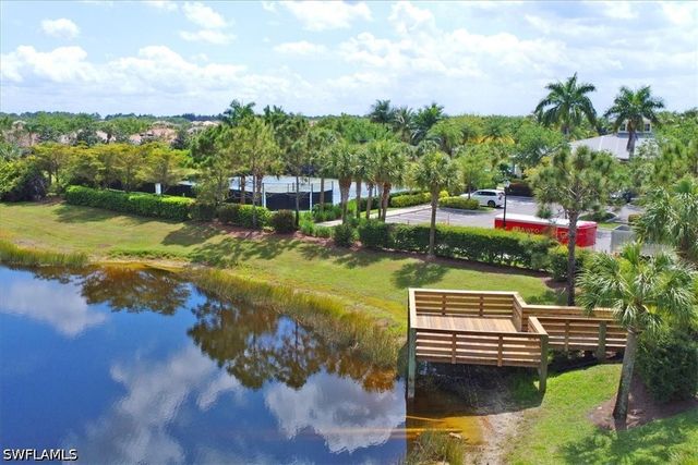 2391 Heydon CIR E, Naples, FL 34120