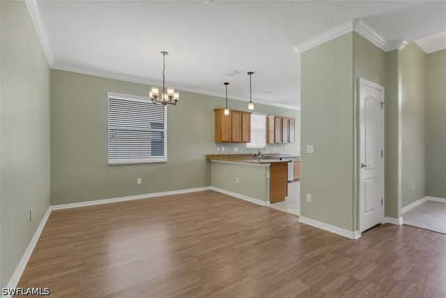 2391 Heydon CIR E, Naples, FL 34120