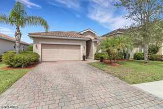2391 Heydon CIR E, Naples, FL 34120