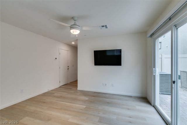 6860 Prairie Pearl Street, Las Vegas, NV 89148