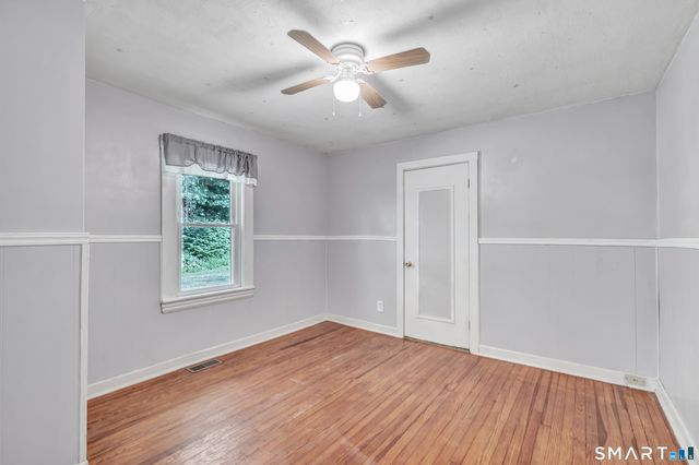 33 Emma Street, Seymour, CT 06483