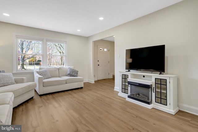 8610 BELLA VISTA TER, Fort Washington, MD 20744