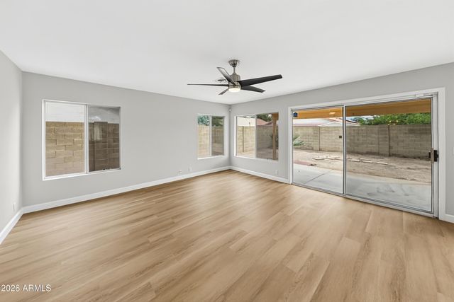 6811 N 78TH Avenue, Glendale, AZ 85303