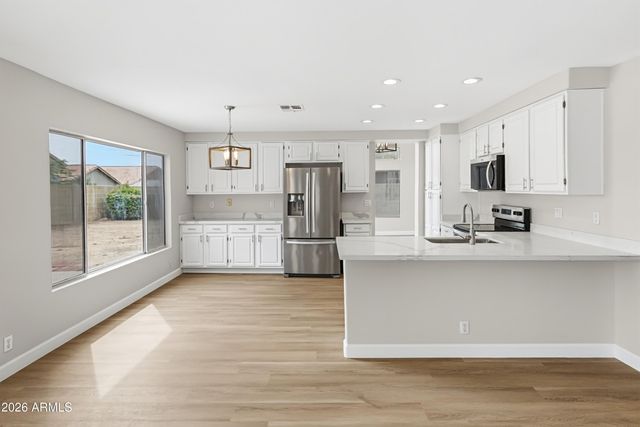6811 N 78TH Avenue, Glendale, AZ 85303