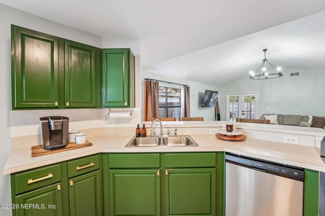 4459 LOVELAND PASS Drive E, Jacksonville, FL 32210