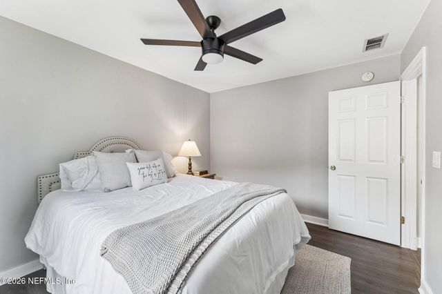 4459 LOVELAND PASS Drive E, Jacksonville, FL 32210
