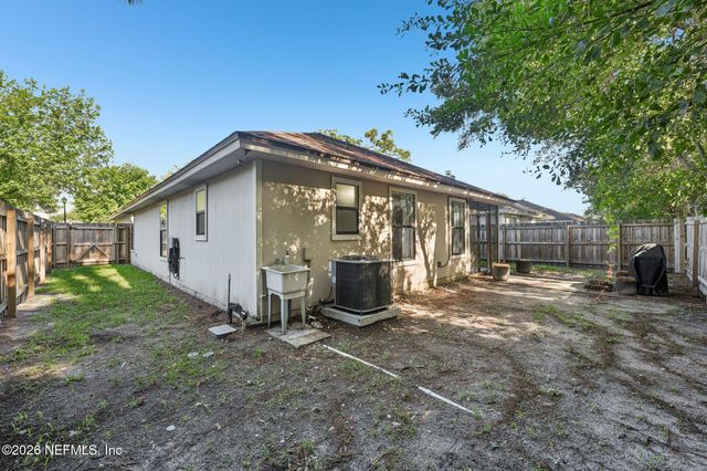 4459 LOVELAND PASS Drive E, Jacksonville, FL 32210