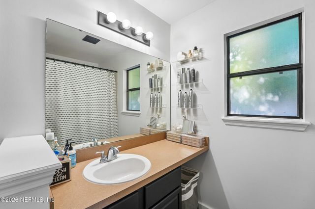 4459 LOVELAND PASS Drive E, Jacksonville, FL 32210