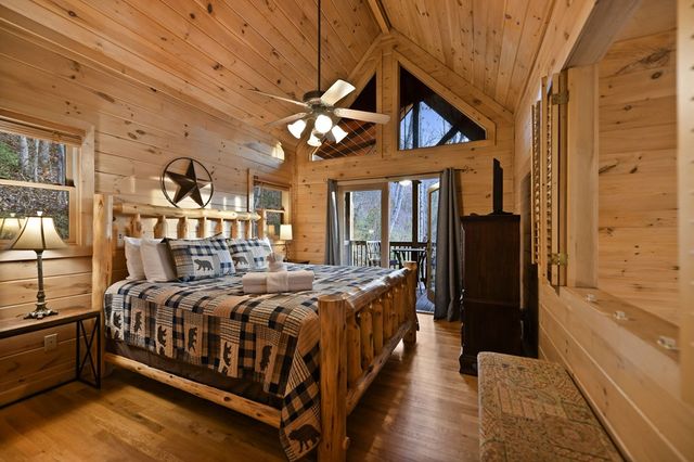 313 Spruce Circle, Mineral Bluff, GA 30559