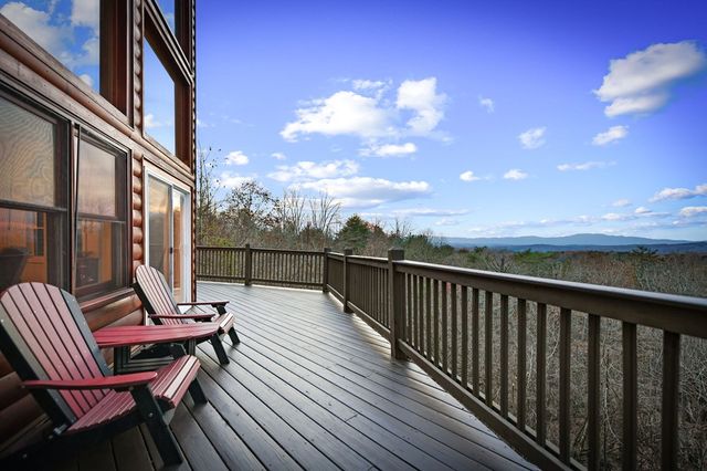 313 Spruce Circle, Mineral Bluff, GA 30559