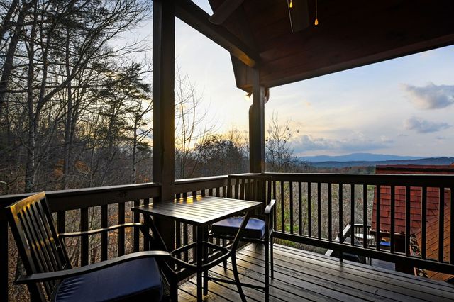 313 Spruce Circle, Mineral Bluff, GA 30559