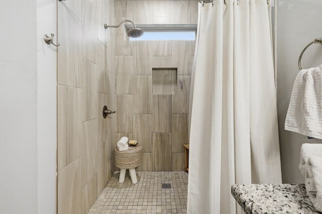 1660 Tuscon Court, Gulf Breeze, FL 32563