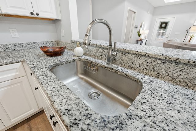 1660 Tuscon Court, Gulf Breeze, FL 32563