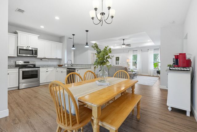 1660 Tuscon Court, Gulf Breeze, FL 32563