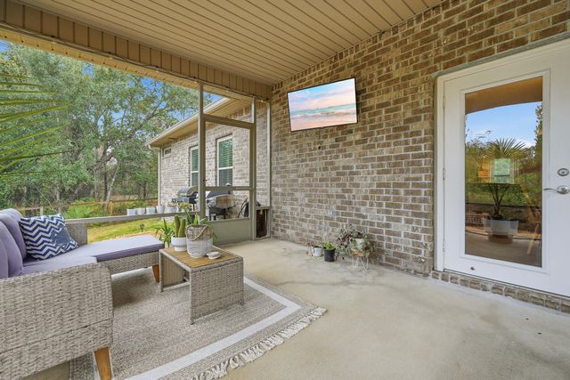 1660 Tuscon Court, Gulf Breeze, FL 32563